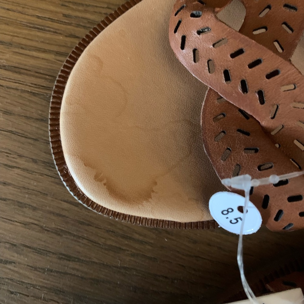 madewell The Cora Slide Sandal in Perforated Leather - Picture 4 of 7